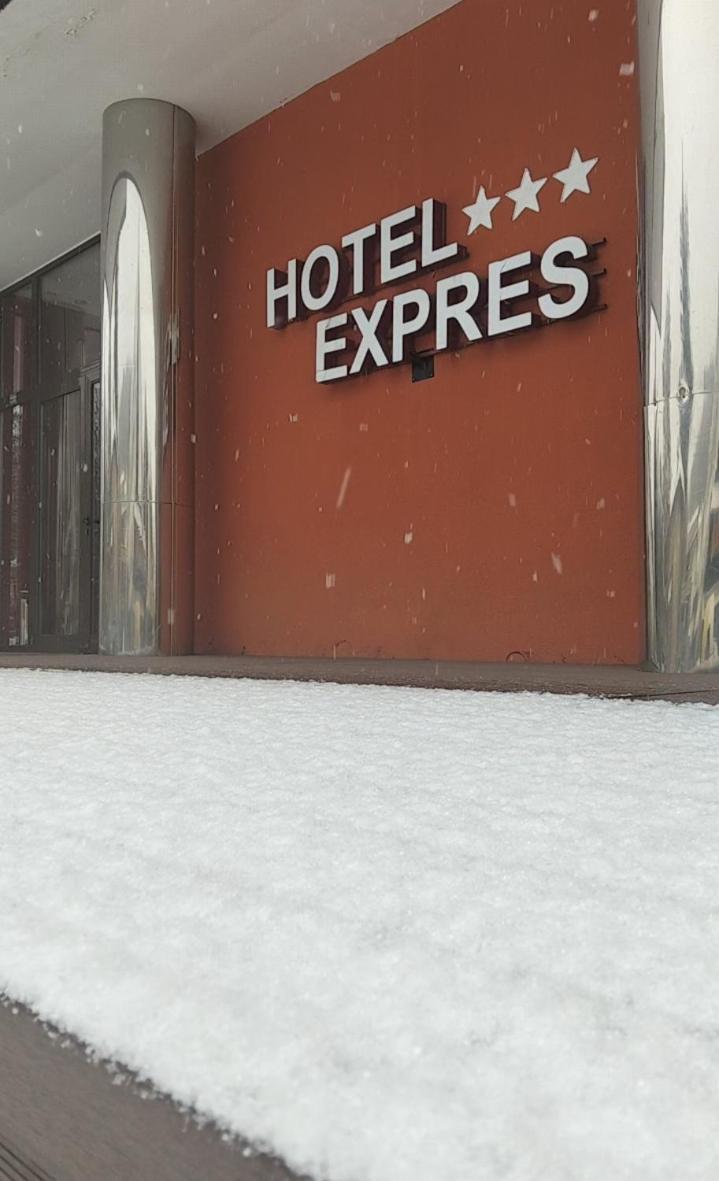 Hotel Express Predeal Luaran gambar